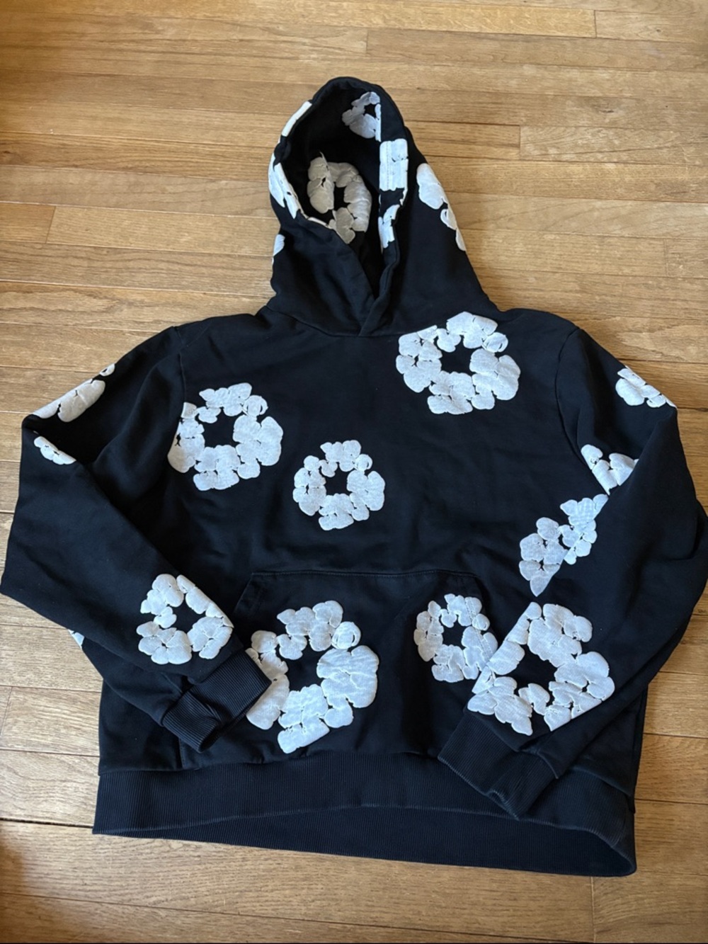 Denim Tears Womens Medium Black Hoodie with White Floral Clusters